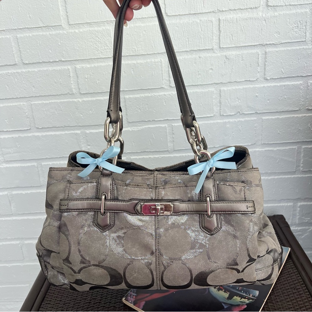 Y2K Coach Chelsea Patina Signature Jayden Purse 🩶